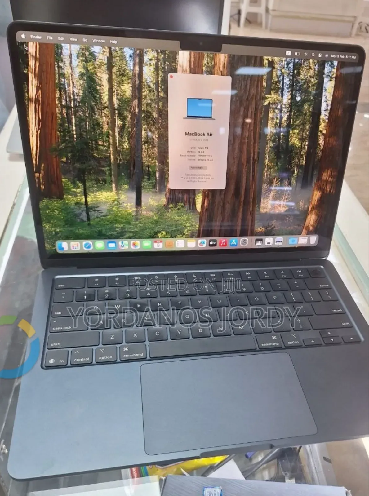 New Laptop Apple MacBook Air 2025 M4 13-Inch 16GB Apple M4 SSD 512GB