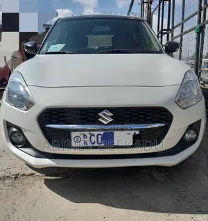 Suzuki Swift 2022 White