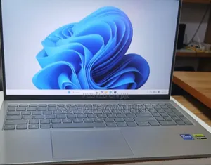 New Laptop Dell Inspiron 15 16GB Intel Core I7 SSD 512GB