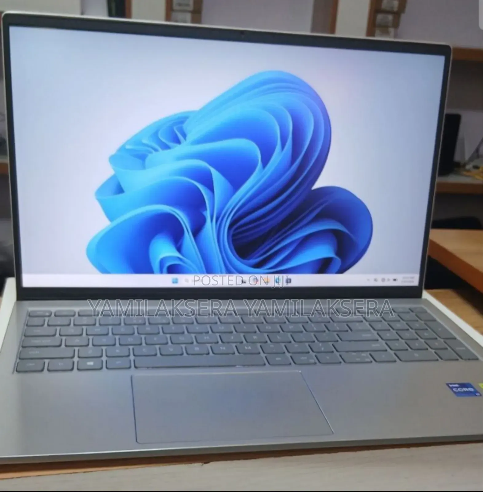 New Laptop Dell Inspiron 15 16GB Intel Core I7 SSD 1T