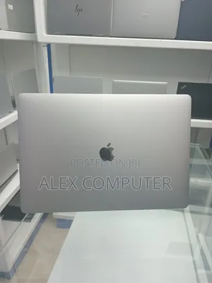 New Laptop Apple MacBook Pro 2019 16GB Intel Core I7 SSD 512GB