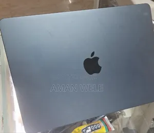 New Laptop Apple MacBook Air 2025 M4 13-Inch 16GB Apple M4 SSD 256GB