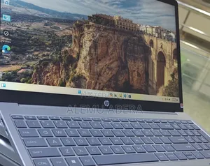 New Laptop HP Stream Notebook 8GB Intel Core I5 SSD 1T