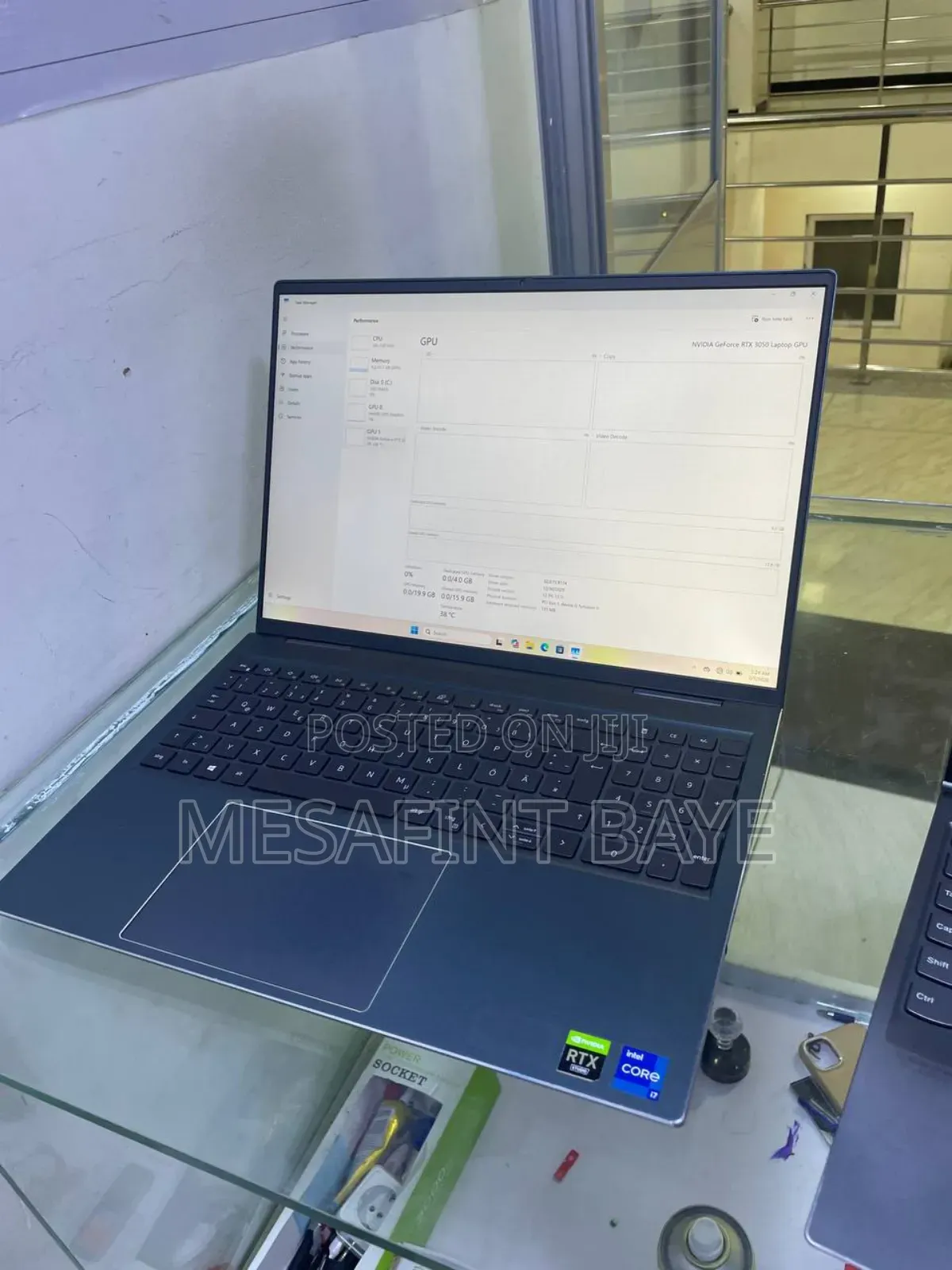 New Laptop Dell Inspiron 15 16GB Intel Core I7 SSD 1T