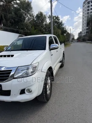Toyota Hilux 3.0 D-4D 4x4 2015 White