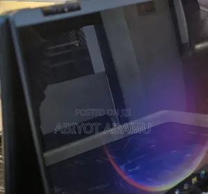 New Laptop Lenovo Yoga 7i 16GB Intel Core I7 SSD 1T