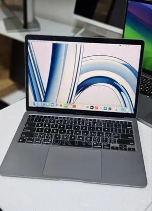 New Laptop Apple MacBook Air 2020 M1 8GB Apple M1 SSD 256GB