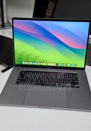 New Laptop Apple MacBook Pro 2019 16GB Intel Core I9 SSD 1T
