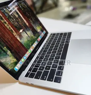 New Laptop Apple MacBook Pro 2018 8GB Intel Core I5 SSD 256GB