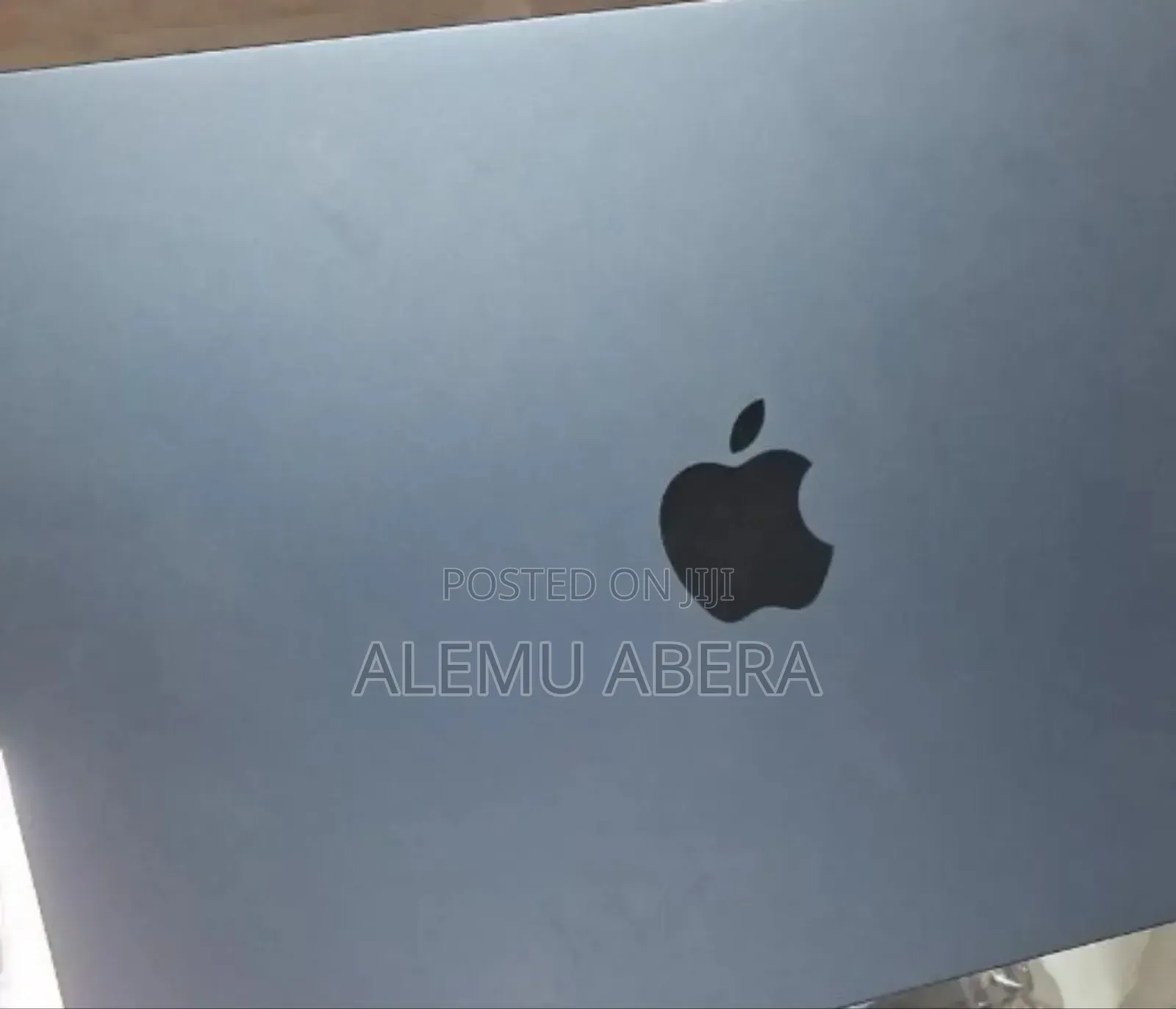 New Laptop Apple MacBook Air 2025 M4 15-inch 16GB SSD 256GB