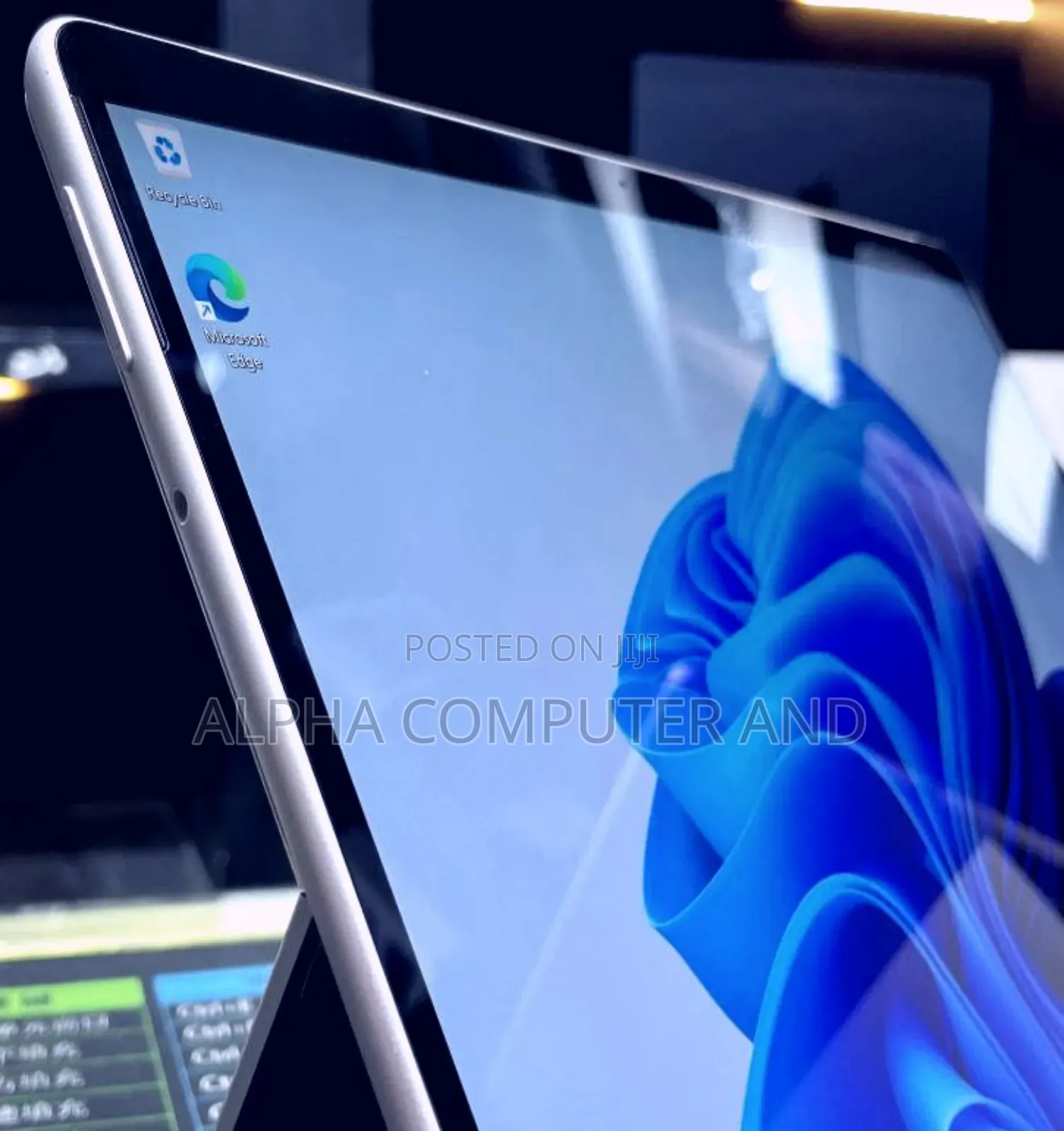 New Laptop Microsoft Surface Laptop 7 16GB Intel Core I7 SSD 512GB