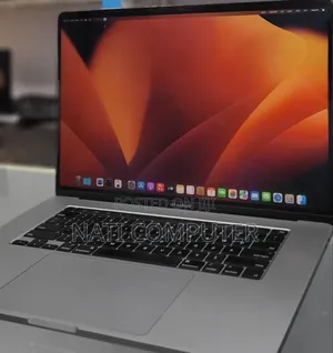 New Laptop Apple MacBook Pro 2019 32GB Intel Core I7 SSD 256GB