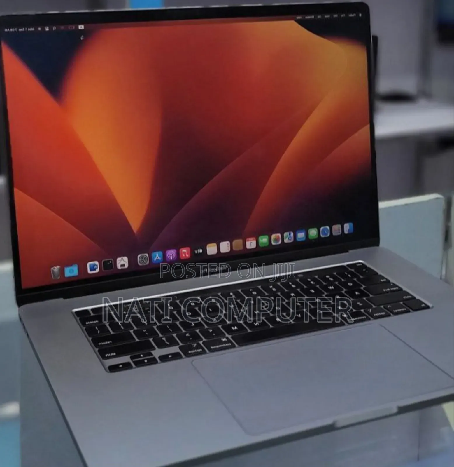 New Laptop Apple MacBook Pro 2019 32GB Intel Core I7 SSD 256GB