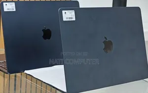 New Laptop Apple MacBook Air 2025 M4 13-Inch 16GB Apple M4 SSD 256GB