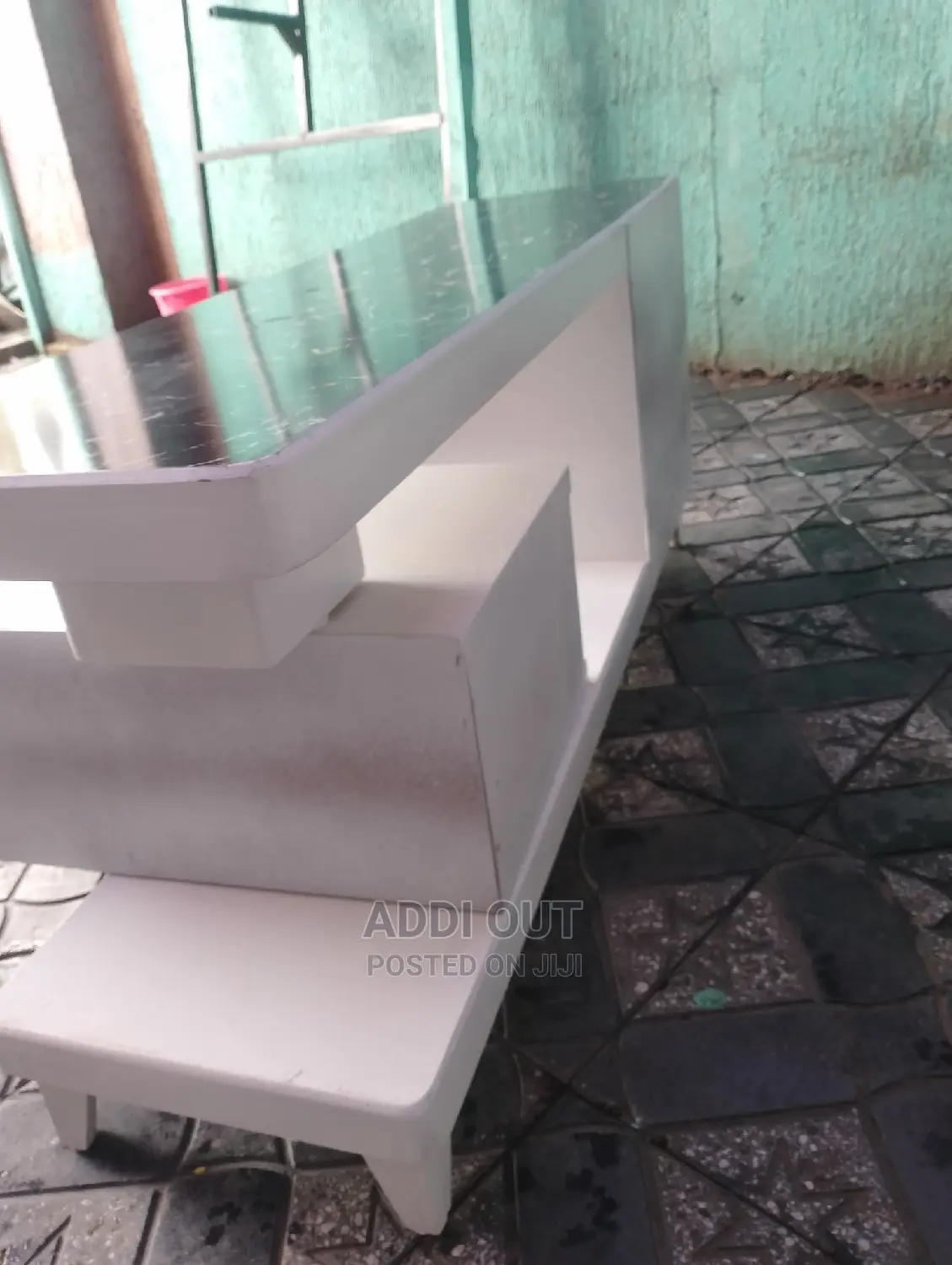 Tv Stand/የቲቪ ማስቀመጫ