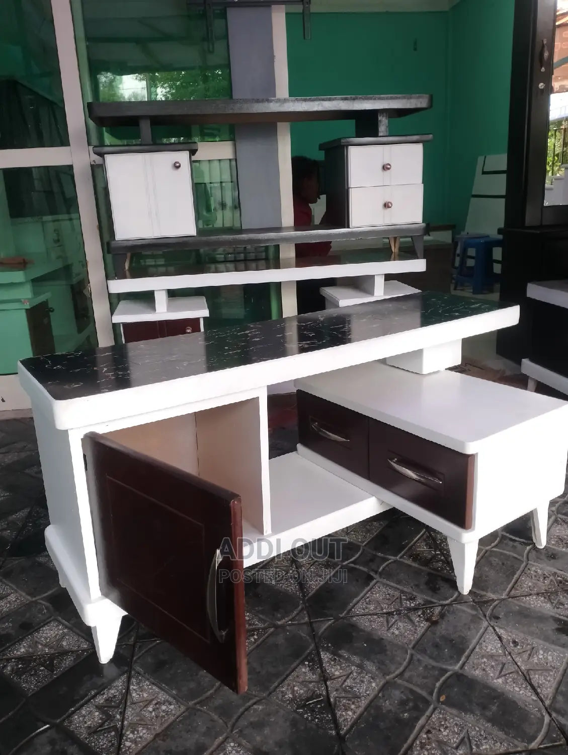 Tv Stand/የቲቪ ማስቀመጫ