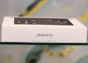 New Laptop Apple MacBook Pro 16GB Apple M5 SSD 1T