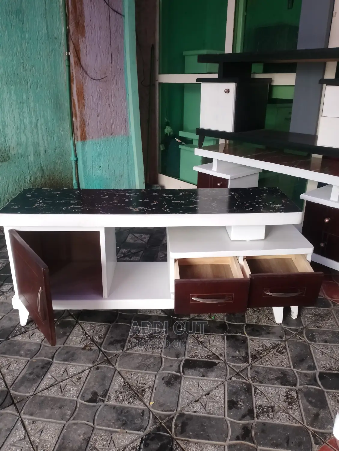Tv Stand/የቲቪ ማስቀመጫ