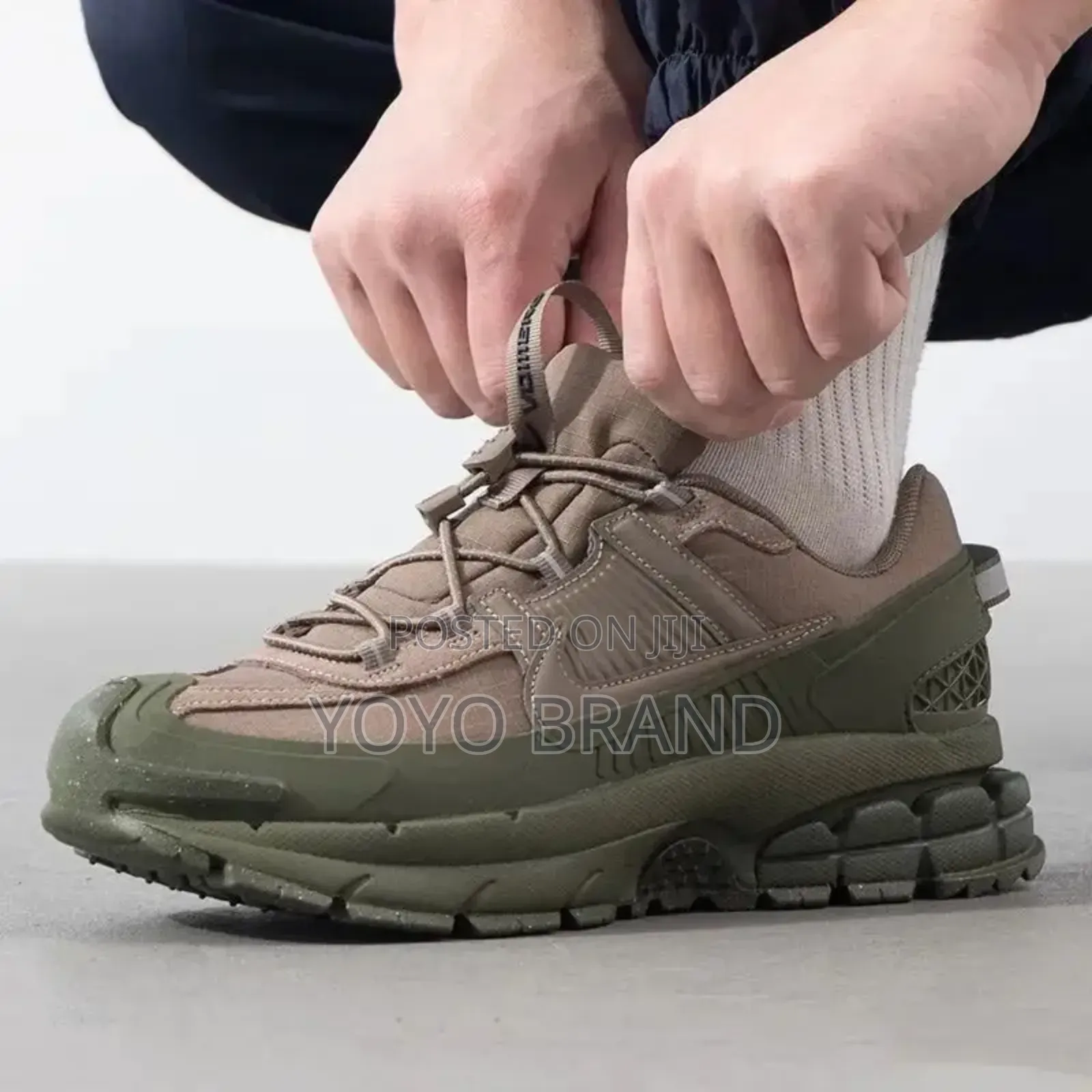 Nike Zoom Vomero Roam Mink Brown Fashion Sneaker