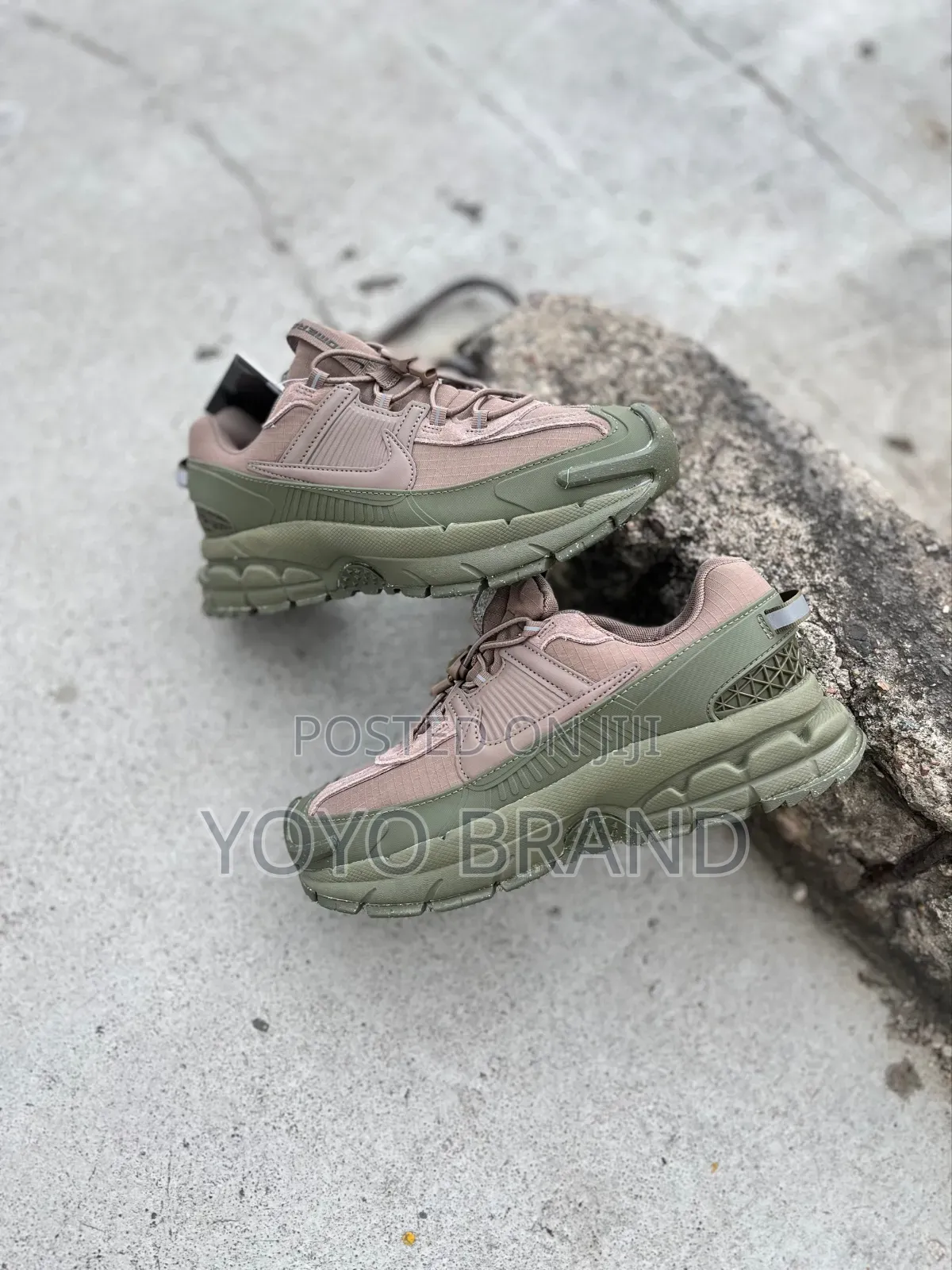 Nike Zoom Vomero Roam Mink Brown Fashion Sneaker