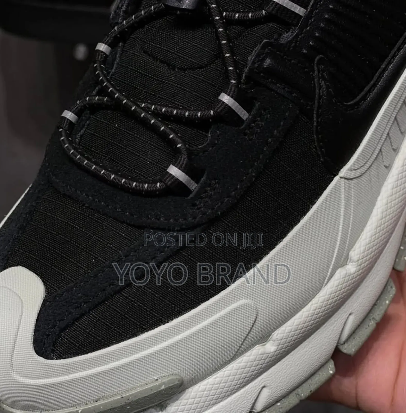 Nike Zoom Vomero 5 Light Silver Fashion Sneaker