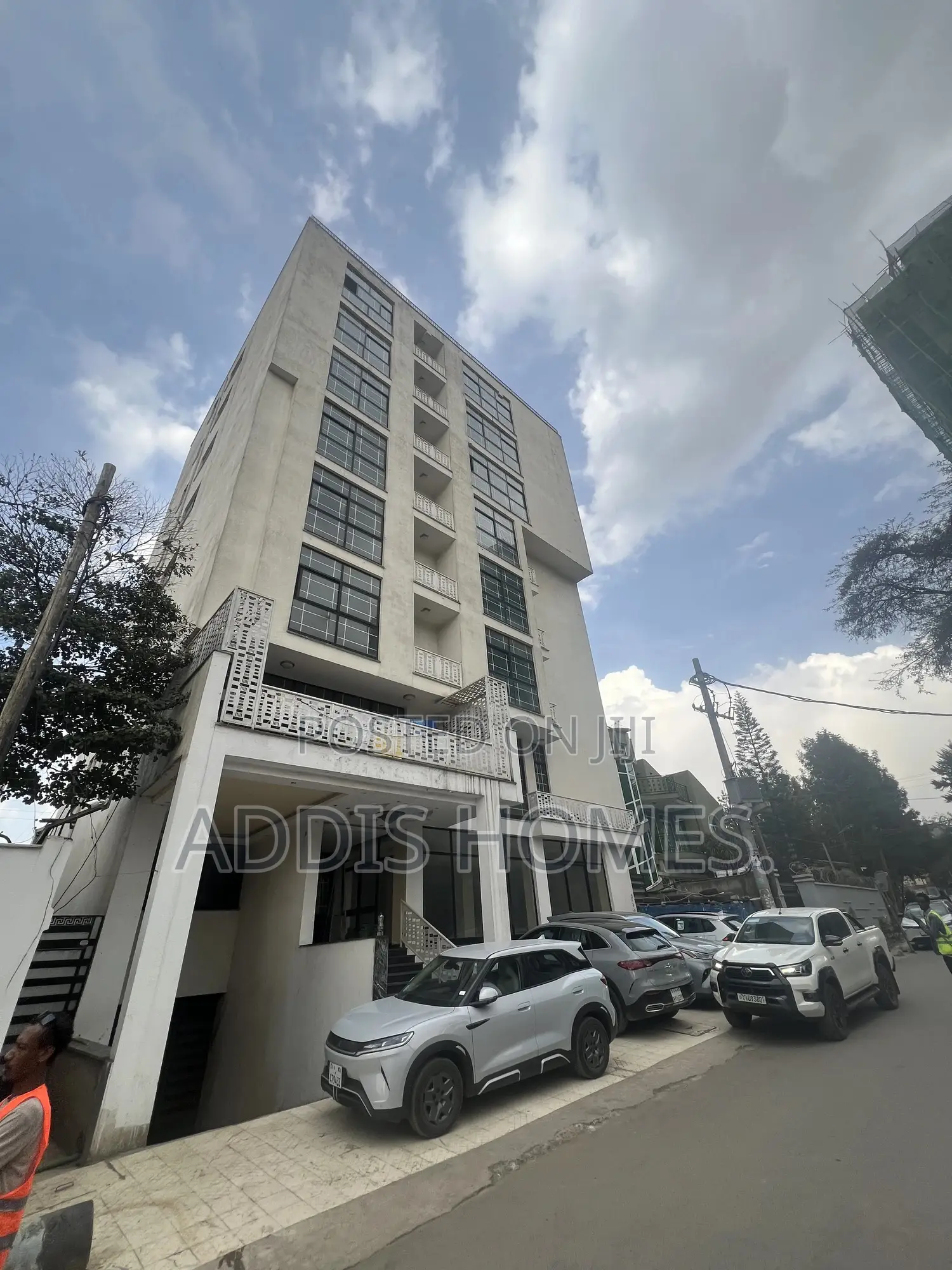 20bdrm Apartment in Bole for sale