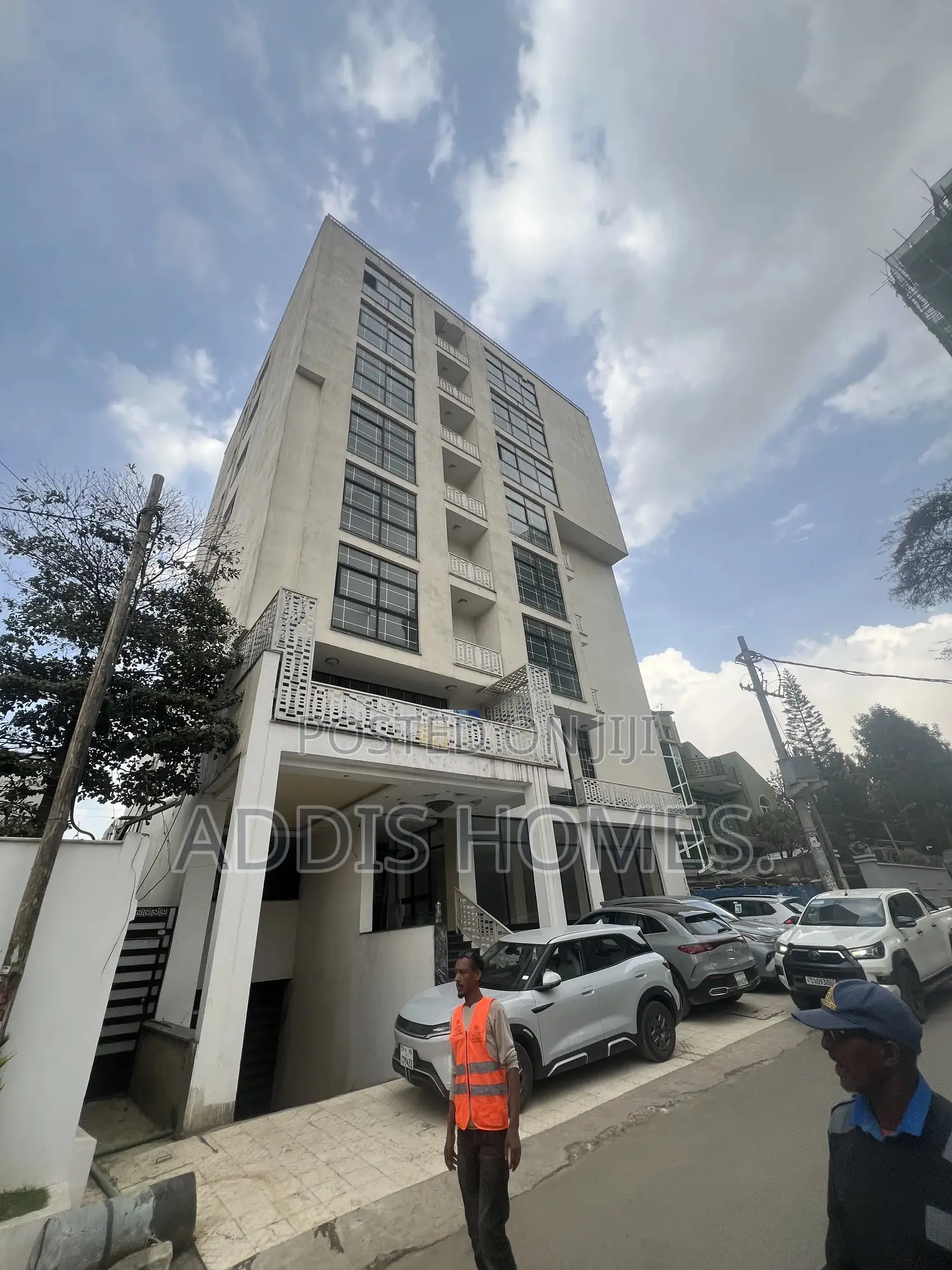 20bdrm Apartment in Bole for sale