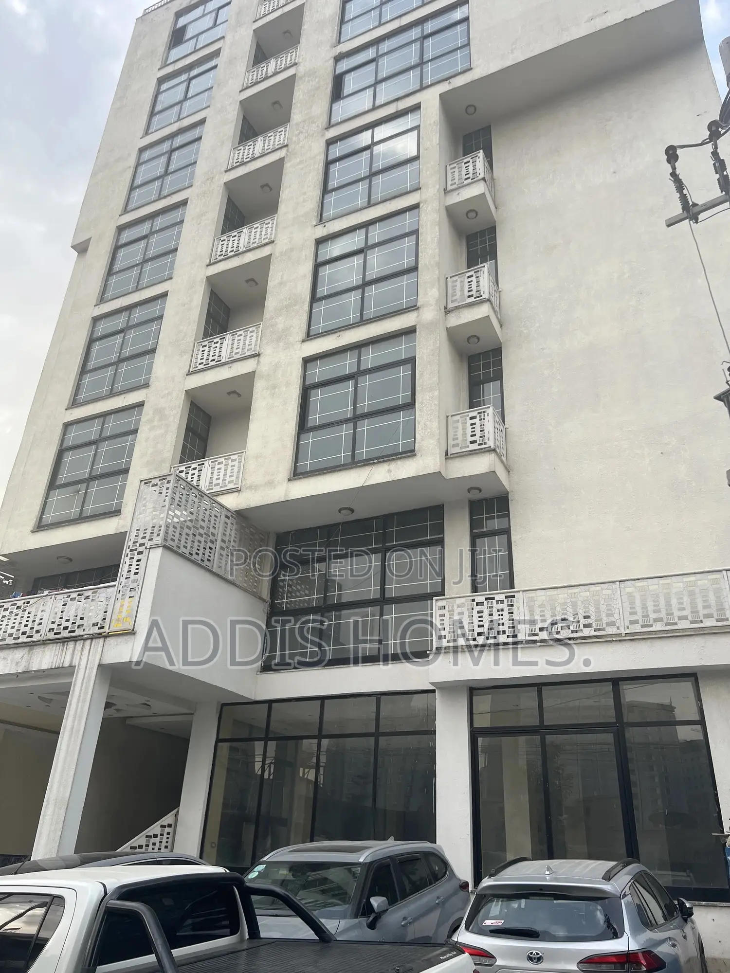 20bdrm Apartment in Bole for sale