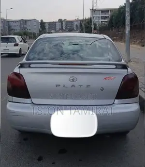 Toyota Platz 2001 Silver
