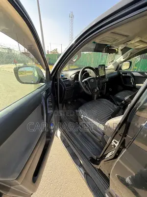Toyota Land Cruiser Prado 2.7 i 2012 Black