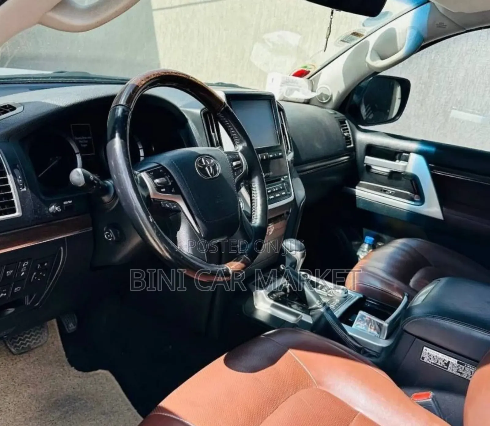 Toyota Land Cruiser 2020 White