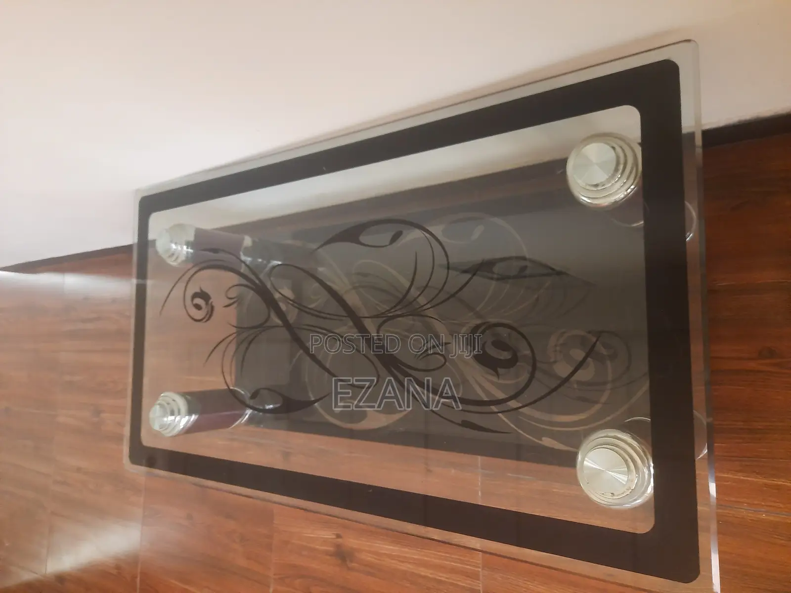 Furniture Salon Table