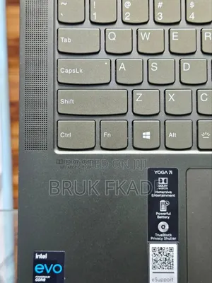 New Laptop Lenovo Yoga 7i 16GB Intel Core I5 SSD 256GB