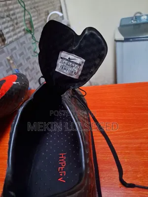 የእግር ኳስ ጫማ,ታኬታ,Football Boots,Nike,Original