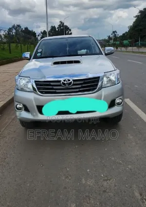 Toyota Land Cruiser 2012