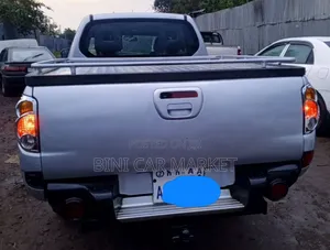 Mitsubishi L200 2007 Silver