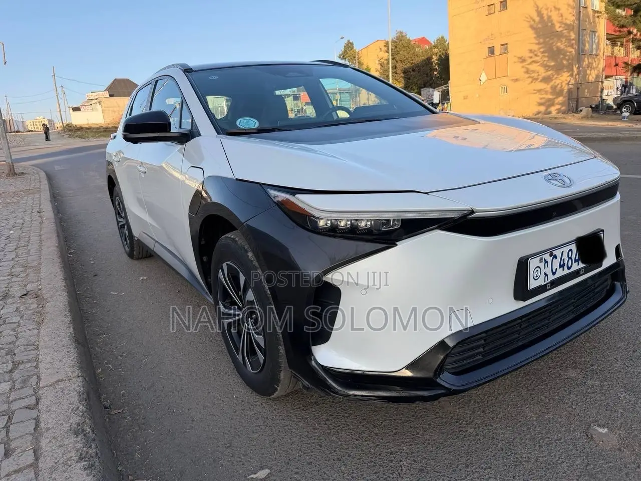 Toyota bZ4X 71.4 kWh FWD 2023 White