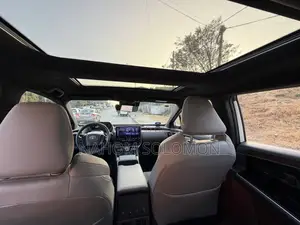 Toyota bZ4X 71.4 kWh FWD 2023 White