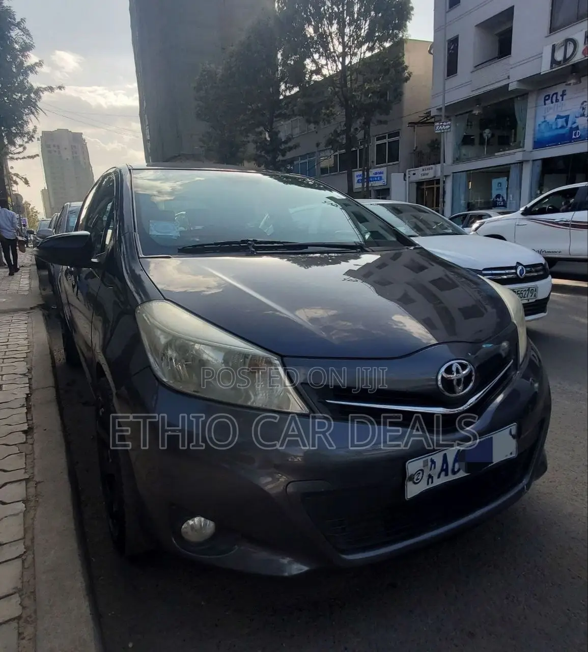 Toyota Yaris LE Hatchback 3dr 2012 Black