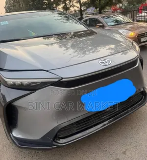 Toyota bZ4X 71.4 kWh AWD 2023 Gray
