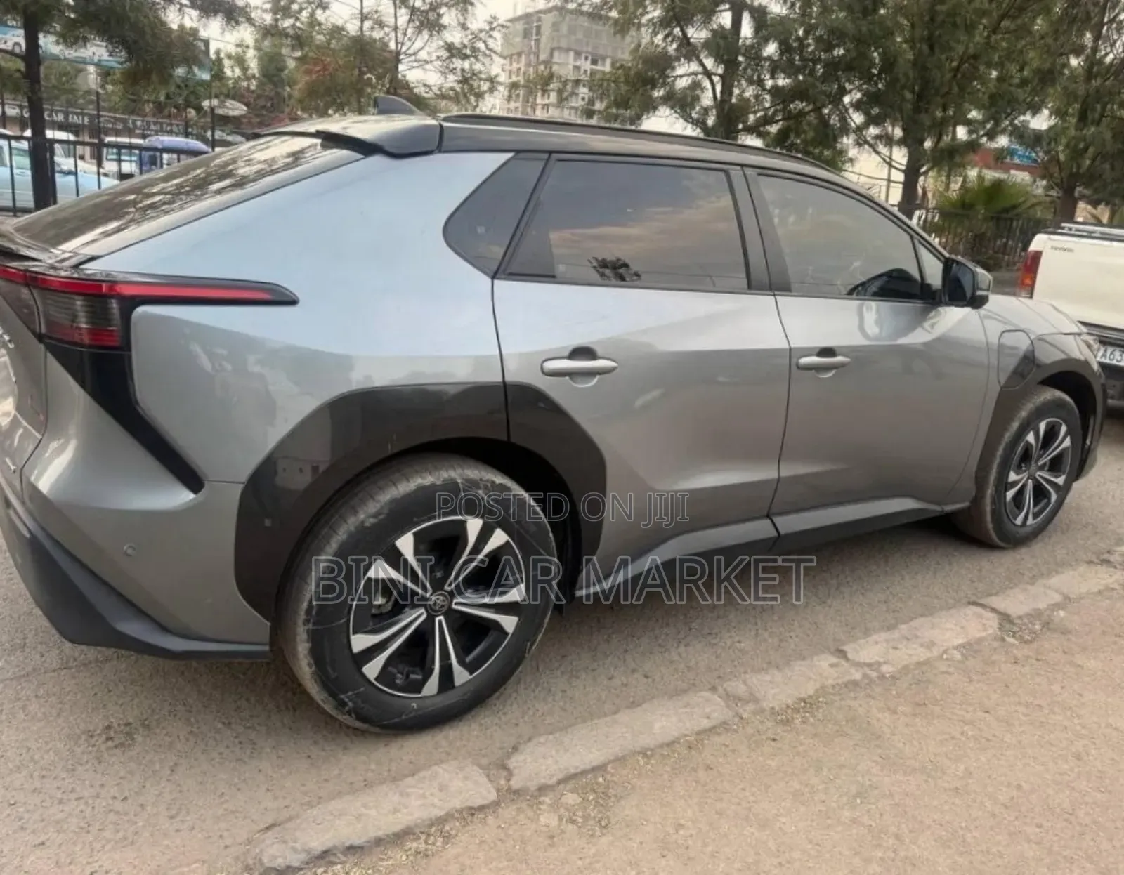 Toyota bZ4X 71.4 kWh AWD 2023 Gray