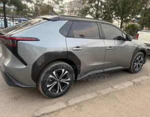 Toyota bZ4X 71.4 kWh AWD 2023 Gray