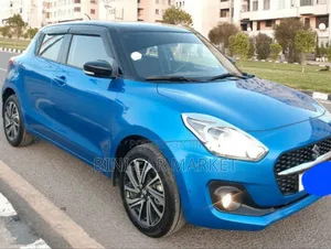Suzuki Swift 2023 Blue