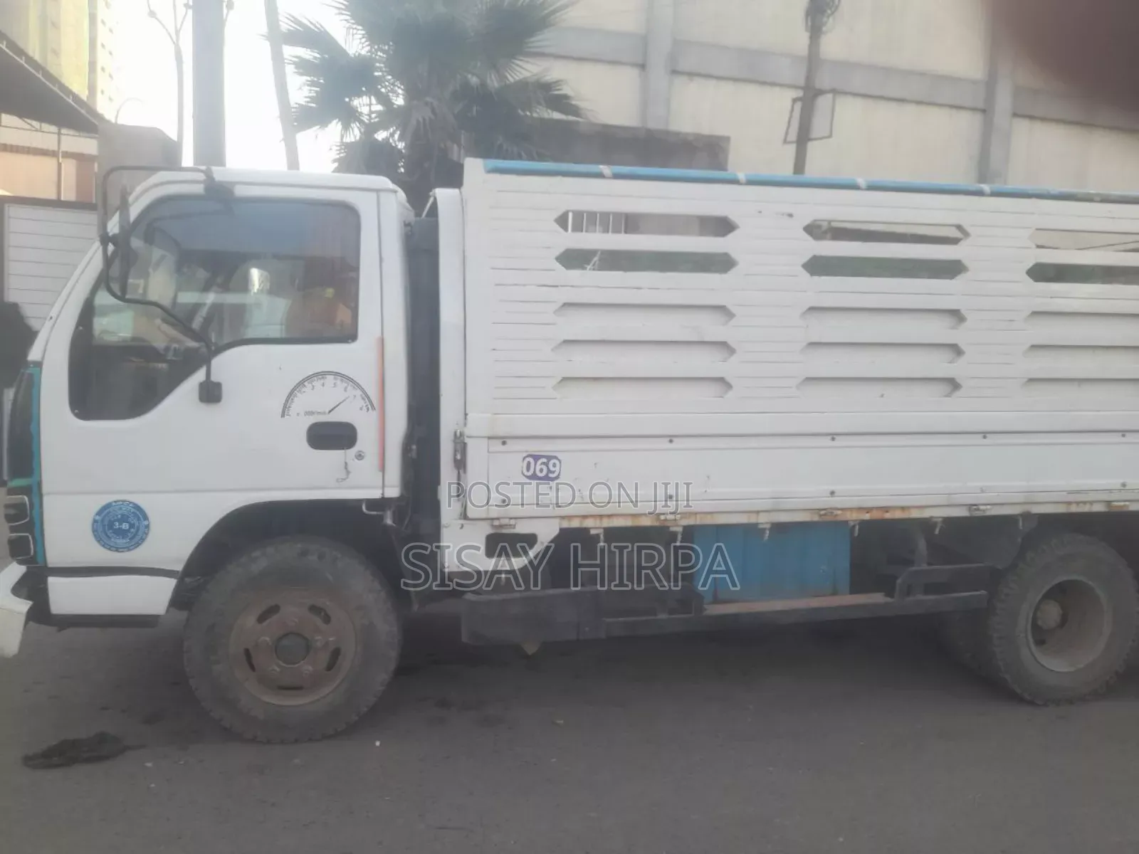 Isuzu Elf Truck 2007 White