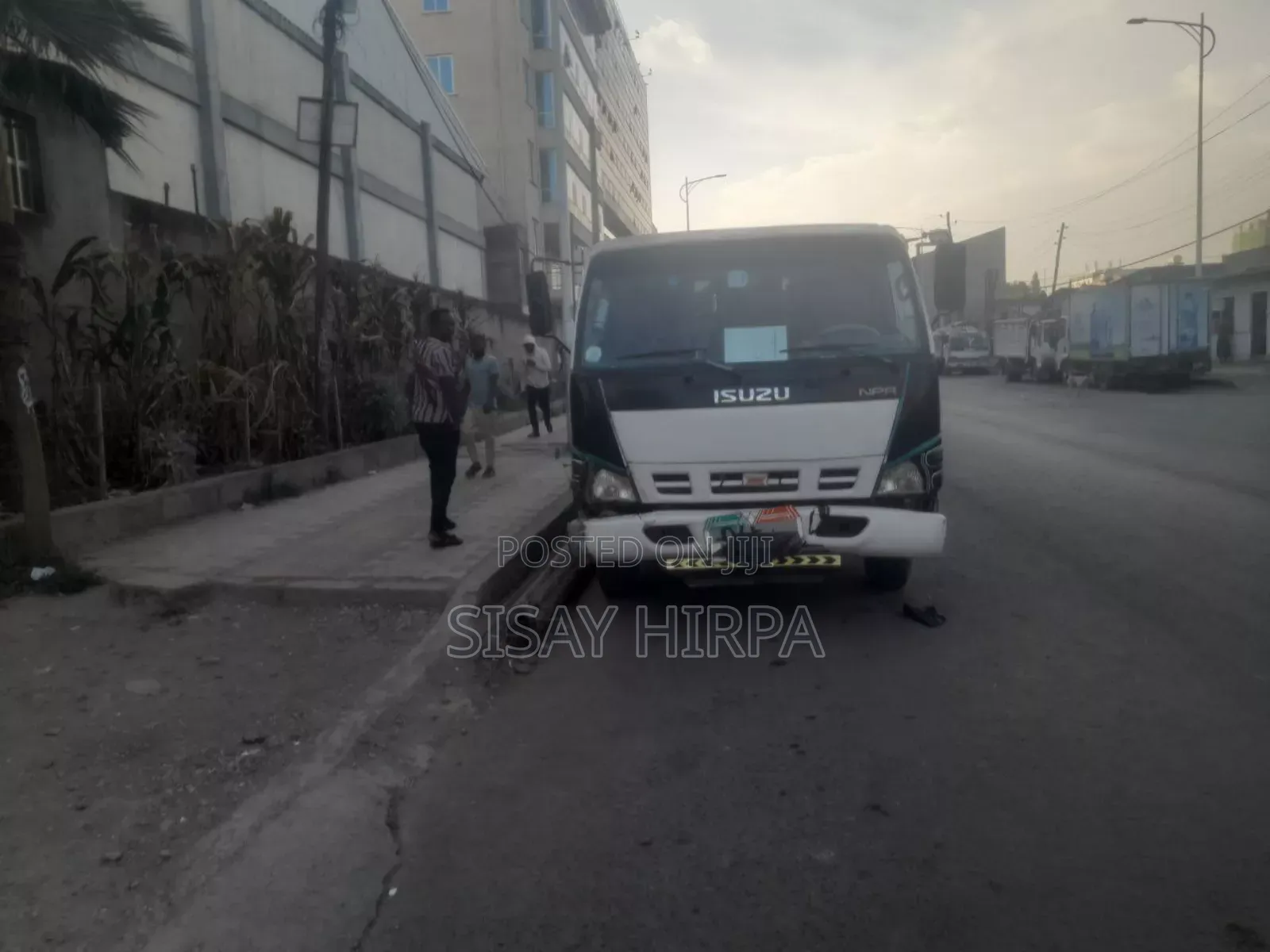 Isuzu Elf Truck 2007 White