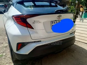Toyota C-HR 2022 White