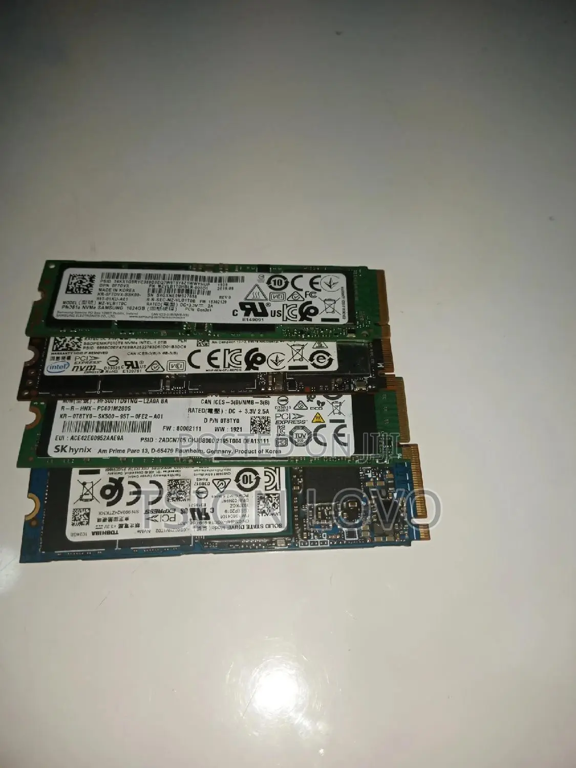 M. Lexar Kingston ,Samsung