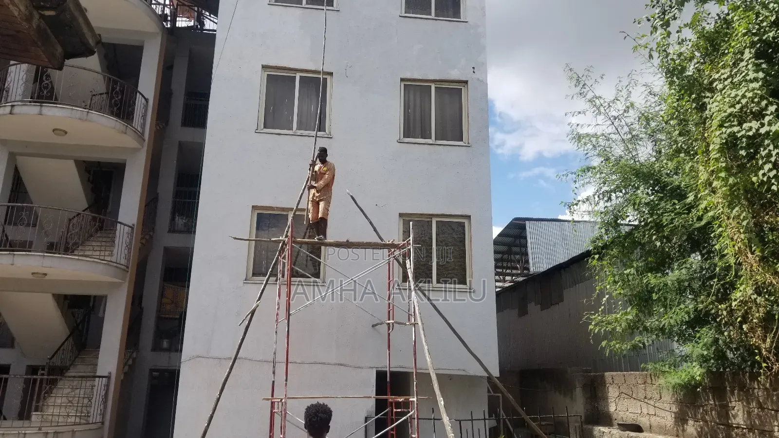 15bdrm Apartment in Bole for rent