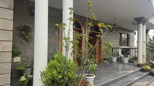 Furnished 4bdrm House in Bole for sale