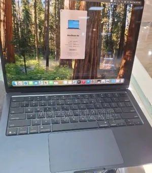 New Laptop Apple MacBook Air 2025 M4 13-Inch 16GB Apple M4 SSD 256GB